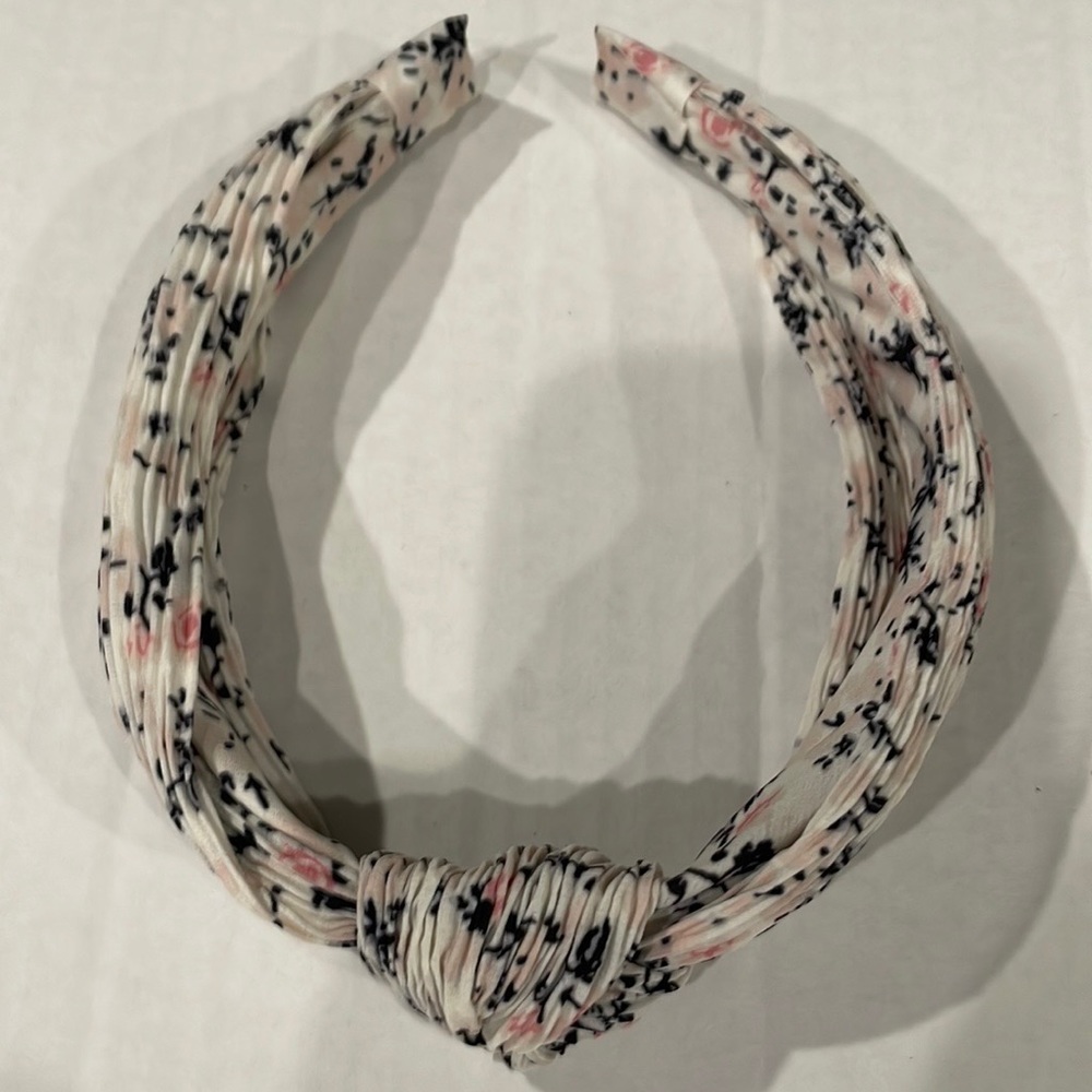 Headband Knotted by Sophie Beautiful silky flowered pattern - Picture 3 of 3